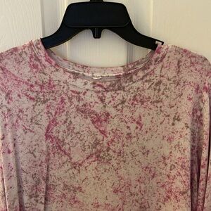 Long sleeve Lululemon shirt